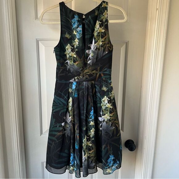 Ted Baker Loua Twilight Floral Fitted Dress 2 - Picture 1 of 7